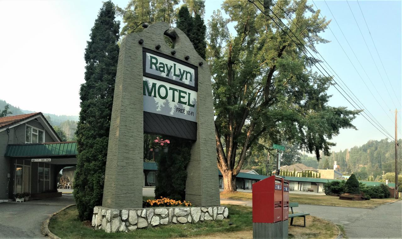 Ray Lyn Motel Trail Exteriér fotografie